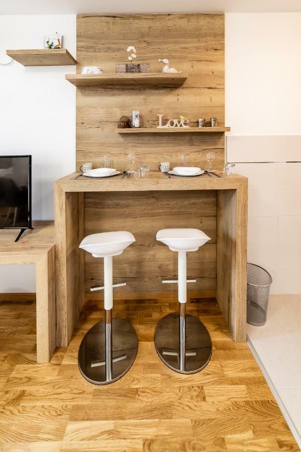 Apartmani Alexandar15 Novi Sad Dış mekan fotoğraf