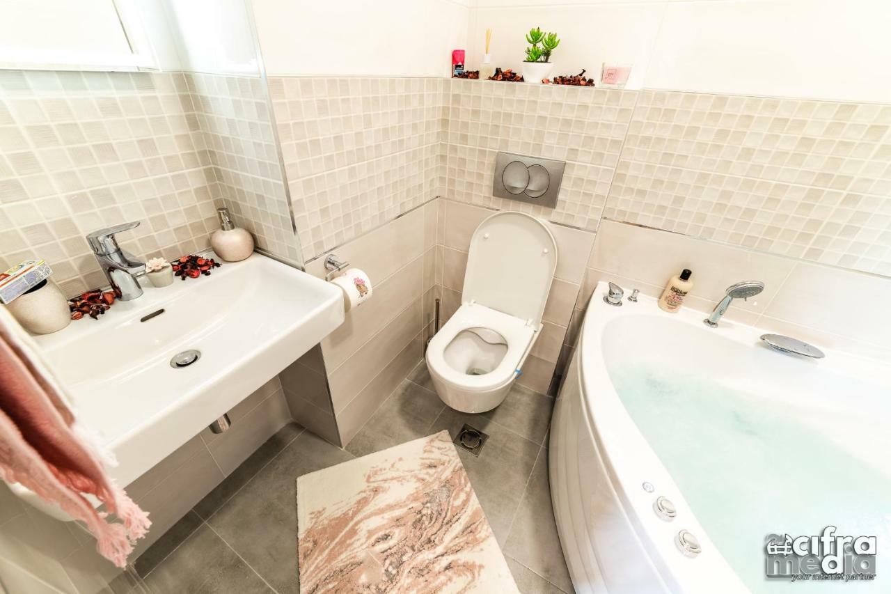 Apartmani Alexandar15 Novi Sad Dış mekan fotoğraf